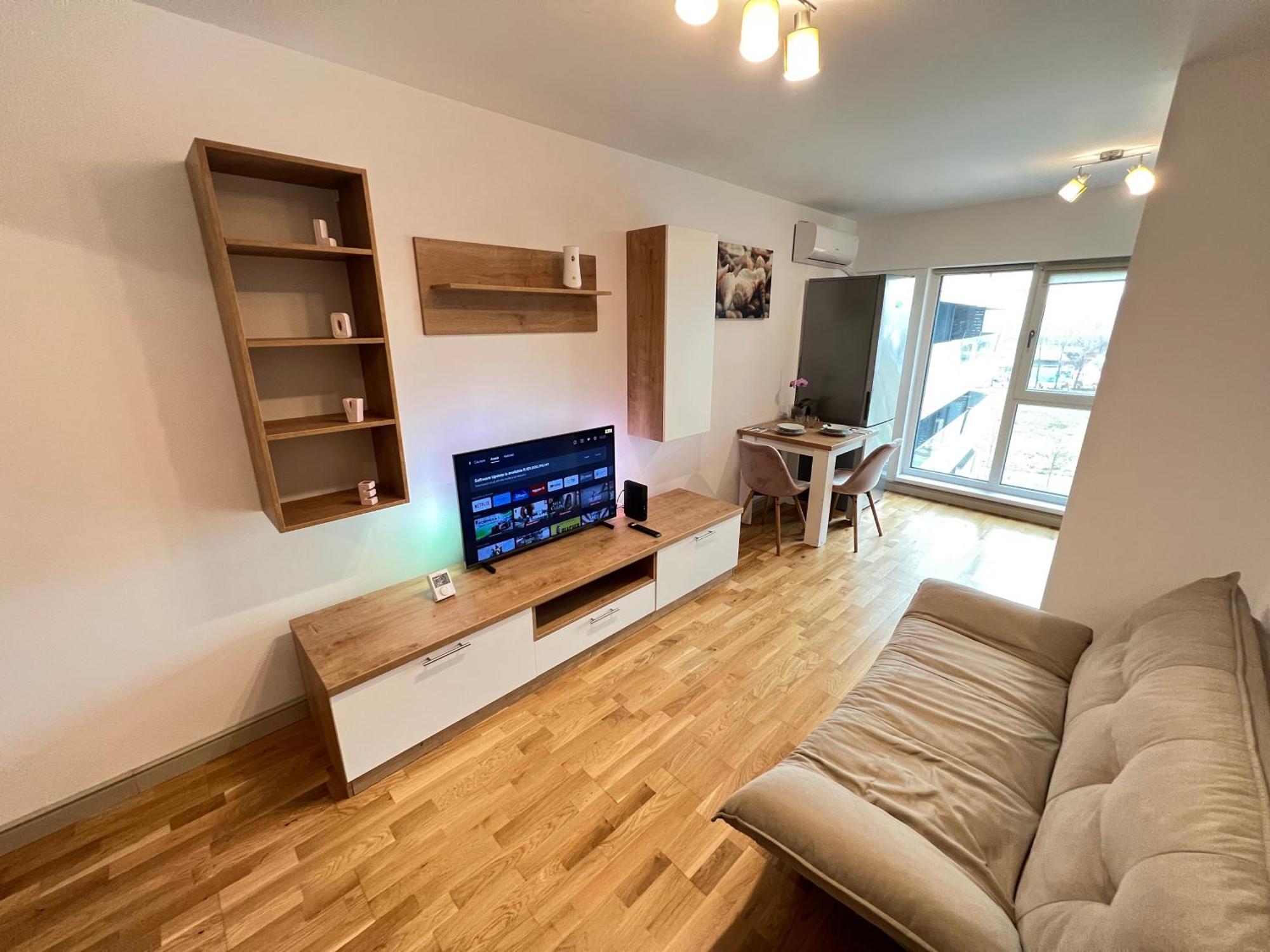Airport Flyhub Chic Apartment Iasi Ngoại thất bức ảnh