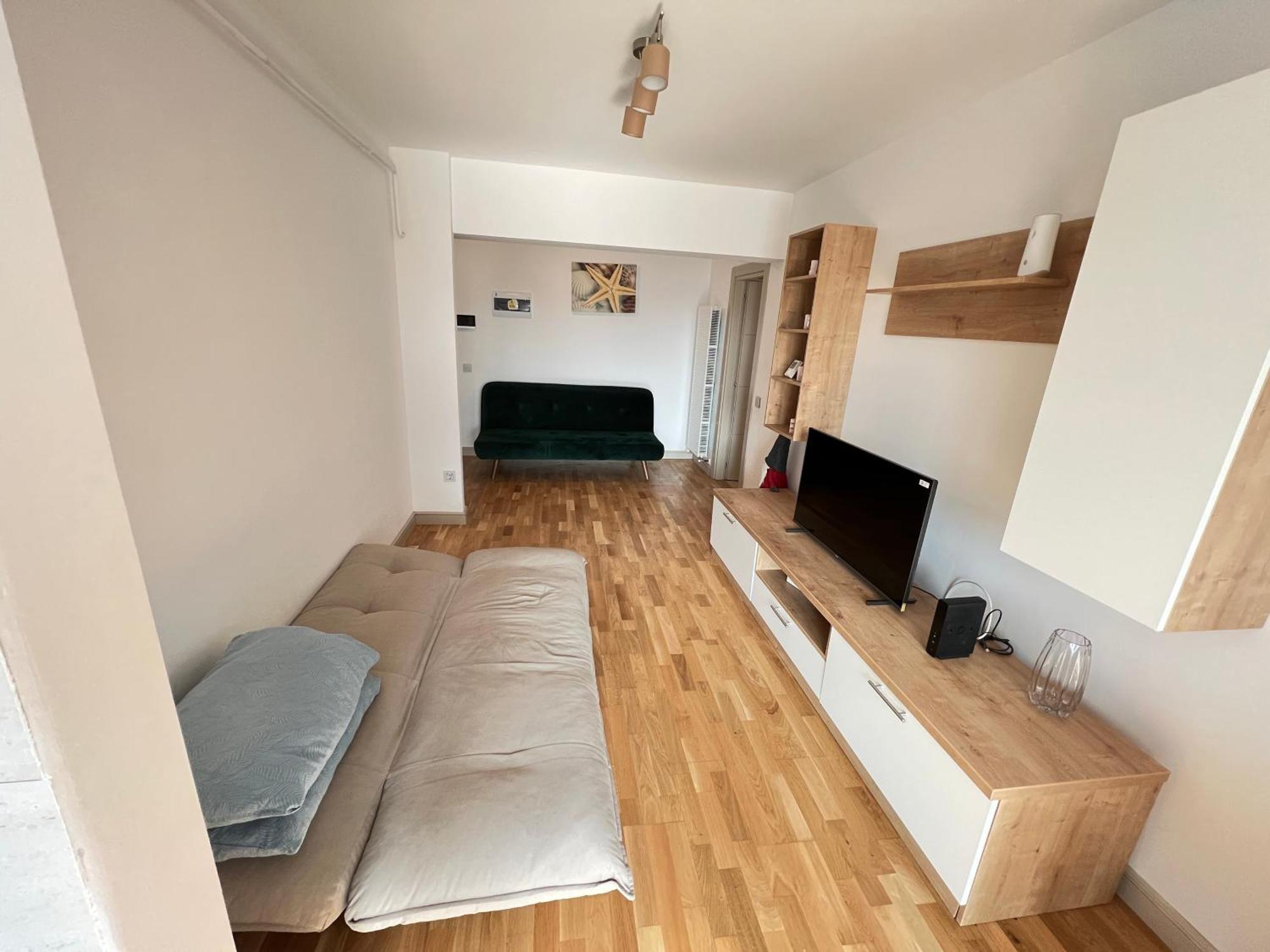 Airport Flyhub Chic Apartment Iasi Ngoại thất bức ảnh