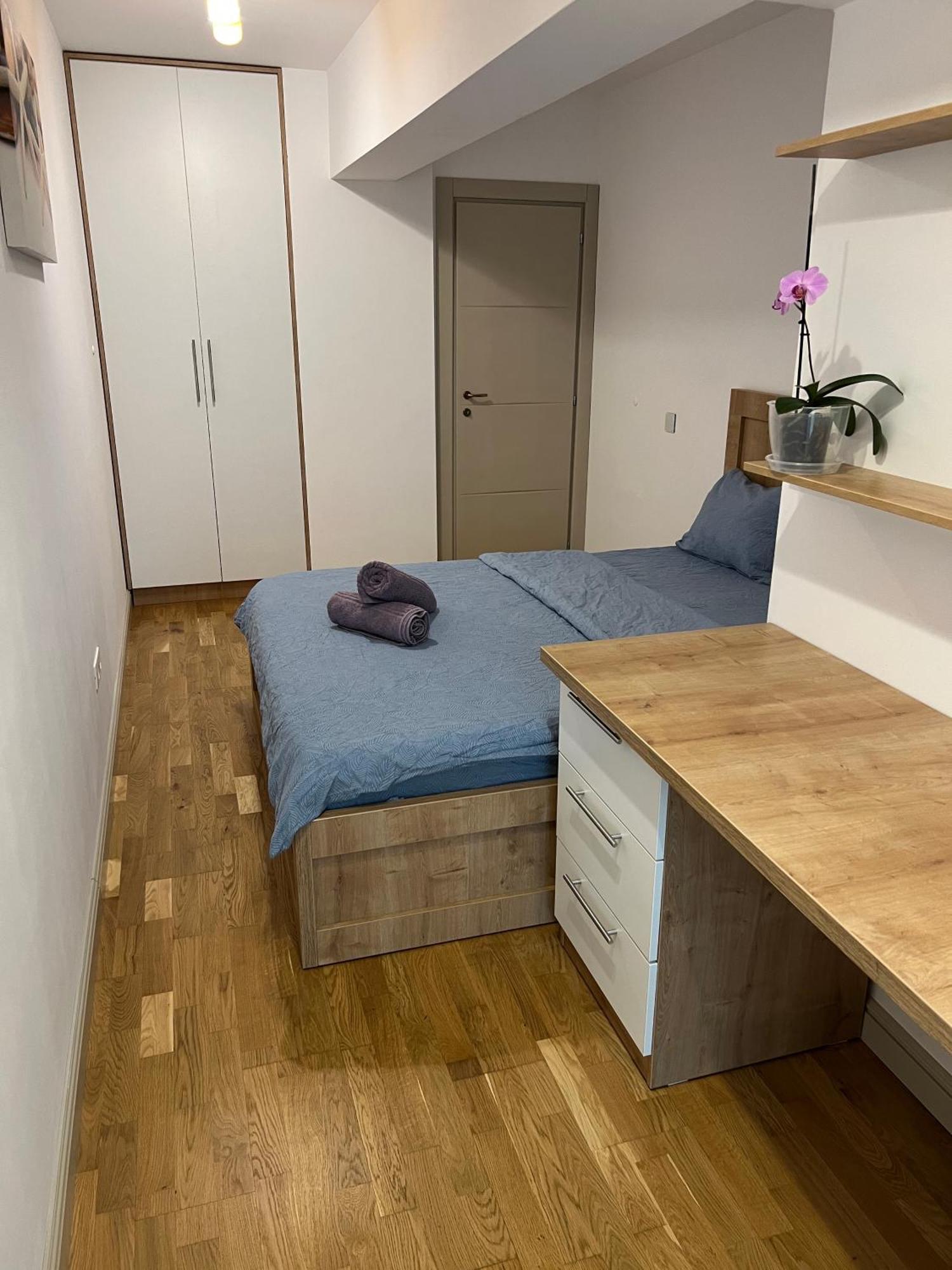 Airport Flyhub Chic Apartment Iasi Ngoại thất bức ảnh