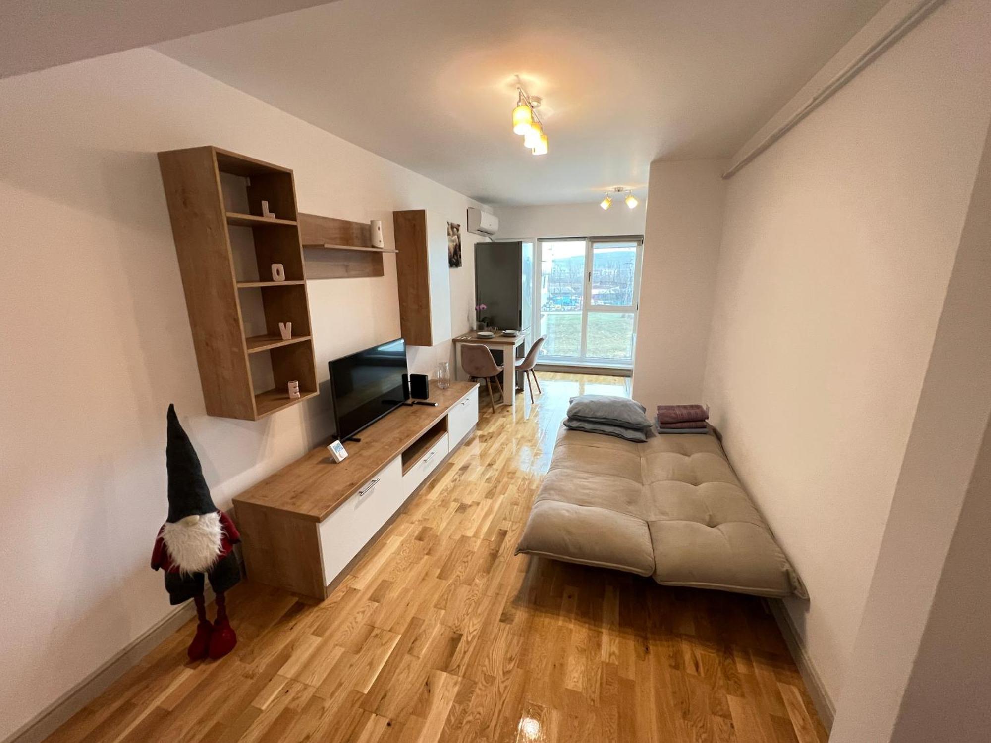 Airport Flyhub Chic Apartment Iasi Ngoại thất bức ảnh